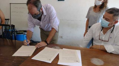 La Universidad Nacional de La Plata firmó un convenio con una organización que agrupa a productores del cinturón frutihortícola