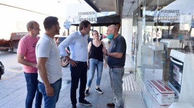 Garro compartió actividades de campaña con los candidatos de Juntos en Berisso y Ensenada