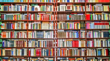 Con descuentos y promociones se viene "La noche de las librerías" en La Plata
