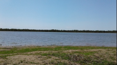 El Intendente de Castelli quiere prohibir el uso de agrotóxicos en el circuito costero de la Laguna La Rosita