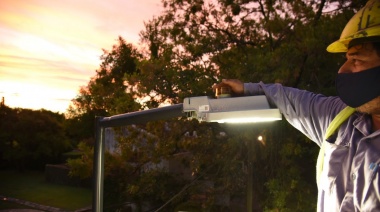 Colocaron nueva luminaria LED en las localidades de Melchor Romero, Gorina, Gonnet y Savoia