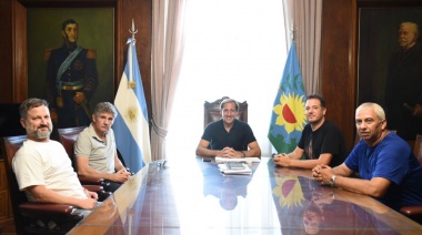 Garro anunció un bono de diez mil pesos para los trabajadores municipales