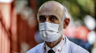 “Es absurdo pensar que estamos en una fase endémica, estamos en plena pandemia", advirtió un reconocido médico de la UNLP