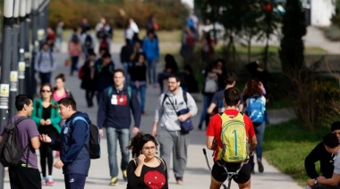 La UNLP elaboró una guía completa sobre los cursos de nivelación destinada a los casi 35 mil ingresantes inscriptos