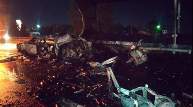Video: Un choque entre tres camiones y dos autos en Panamericana causó la muerte de cuatro personas