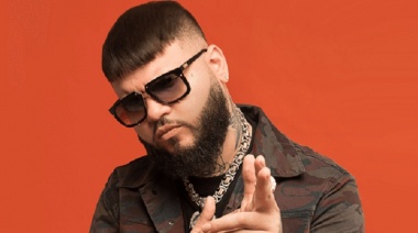 Farruko paró un concierto para predicar la palabra de Dios: "Farru se retiró y el que está es Carlos"