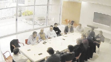 Citaron a declarar a Marcelo Villegas y a todos los que participaron de la reunión en el Banco Provincia donde se habló de una "Gestapo"