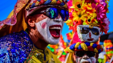 El jueves comienza el carnem-levare  , que significa "quitar la carne" y en todo el mundo le decimos Carnaval