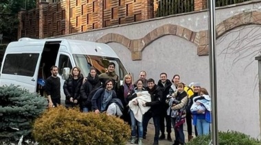 Lograron sacar de Kiev a cinco familias argentinas con bebés de vientres subrogados que estaban en el sótano de la embajada