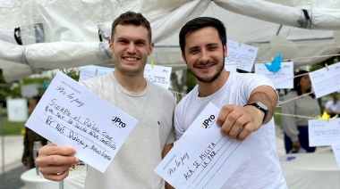 En La Plata jóvenes del PRO instalaron una "carpa de la paz" por Ucrania