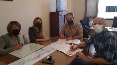 La UNLP firmó un convenio con el Municipio de Alberti para trabajar "en  el fortalecimiento de los gobiernos locales"