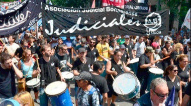 La AJB aprobó la oferta del 40 % de aumento salarial que le propuso el Ejecutivo bonaerense