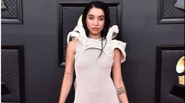 Para la entrega de los Premios Grammy, María Becerra lució un vestido 100 % nacional realizado por la cooperativa chaqueña Inimbó