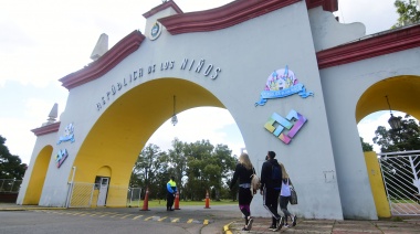 En la nueva "Plaza de la Energía" de la República de los Niños de La Plata se podrán recargar los celulares pedaleando