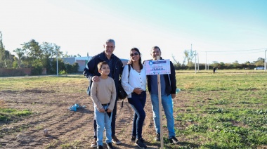 Ferraresi visitó Salto para entregar créditos Casa Propia y lotes con servicios