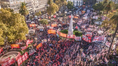 El Frente de Izquierda movilizó a Plaza de Mayo por el Día de los Trabajadores y anunció una Marcha Federal en los próximos días