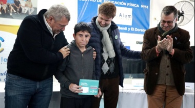 D'Onofrio y Carlos Ferraris entregaron Pases Libres Multimodales para personas con discapacidad, trasplantados y en lista de espera para trasplantes
