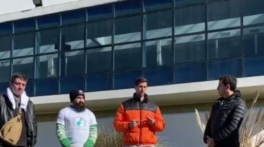 "Wado" De Pedro y el arquero de Gimnasia Rodrigo Rey participaron de una jornada para generar conciencia sobre el bullying