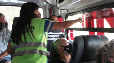 El uso de barbijo, la ventilación y la desinfección de los colectivos seguirán siendo las medidas principales de cuidado en el transporte público