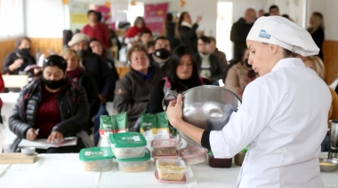 En La Plata llevan adelante capacitaciones para integrantes de comedores con el objetivo de promover hábitos saludables