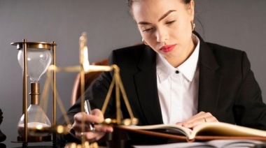 En La Plata los abogados comenzarán a cobrar la consulta, que tendrá un valor entre los 4 y 10 mil pesos