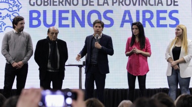 Kicillof encabezó un acto de reconocimiento a trabajadores que participaron de la campaña de vacunación