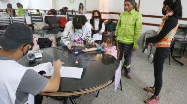 En el marco de la campaña itinerante “Más Salud en tu Barrio” hicieron controles gratuitos en La Plata