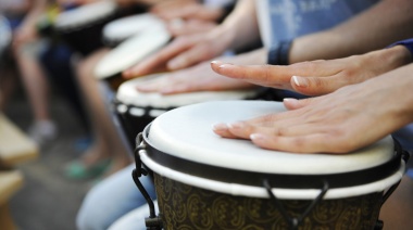El próximo sábado en Villa Elisa lanzarán una convocatoria para participar en talleres de canto y percusión