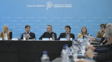 Kicillof y Larroque encabezaron el lanzamiento del "Pacto Social por las Niñeces y Adolescencias"