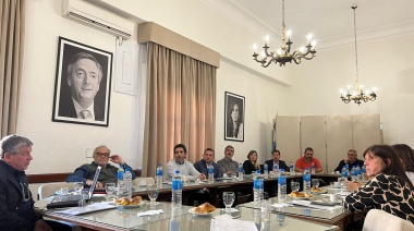 Wasiejko presentó un proyecto de ley para transformar el Astillero Río Santiago en una Sociedad del Estado