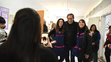 Garro visitó el Jardín de Infantes de 23 y  85 en Altos de San Lorenzo y destacó que está "totalmente renovado"