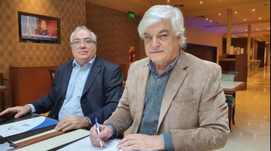 El eterno Alberto Albamonte reapareció en La Plata para firmar un acuerdo turístico con el Colegio de Abogados