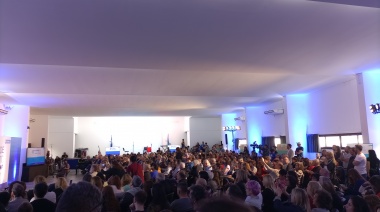 Saintout encabezó el segundo Plenario Nacional Popular en La Plata y pidió "hablar con aquellos que no piensan igual"