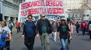 Eduardo Belliboni y Guillermo Kane encabezaron una movilización por tierra y vivienda a la Gobernación Bonaerense