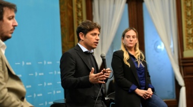 Kicillof firmó convenios por más de 500 millones de pesos con diez intendentes bonaerenses