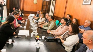 Los trabajadores del Estado nacional recibirán un nuevo aumento salarial y un bono de 30 mil pesos