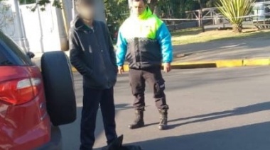 Un hombre aprovechó un accidente de tránsito en La Plata para robarle el celular a una de las víctimas