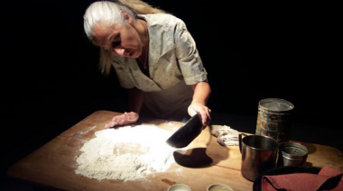 El próximo sábado 15 de octubre se presentará la obra "Ella amasa" en el Teatro Estudio de La Plata