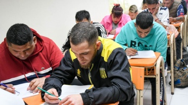 Personas privadas de libertad de cuatro cárceles bonaerenses comenzaron a hacer las pruebas para ingresar a la UNLP