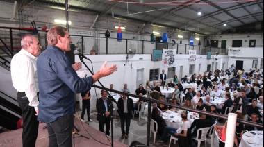 Garro participó de la cena de la Federación de Instituciones Culturales y Deportivas de La Plata y pidió "mantener viva la cultura y los clubes"