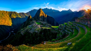 Presentan un libro sobre los misterios de Machu Picchu, la arquitectura Inka y "el movimiento cíclico de los cuerpos celestes”