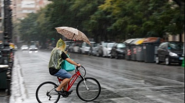 Lanzaron un alerta por posibles "ráfagas de viento y posible caída de granizo" con "chaparrones de fuerte intensidad"