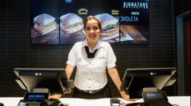 Trabajadores de locales de comidas rápidas recibirán un aumento del 103%   