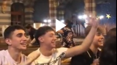 Argentina es una locura: en una iglesia de Buenos Aires se pusieron a cantar por la Selección