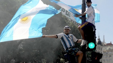 Unas 30 personas terminaron heridas durante el recorrido que realizó el plantel de la Selección argentina
