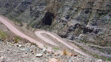 Una turista de 39 años quiso sacarse una selfie y murió al caer por el Cañón del Atuel
