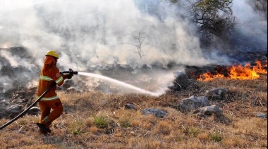 El viceministro de Ambiente de la Nación planteó una duda sobre el fondo que reciben los Bomberos Voluntarios y éstos lo declararon "persona no grata"