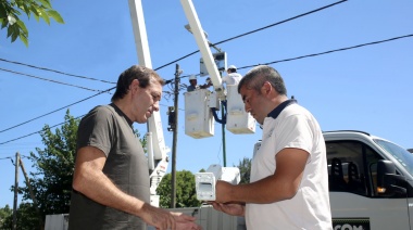 En Villa Elisa refuerzan la red de prevención inteligente mediante la instalación de nuevas cámaras de seguridad