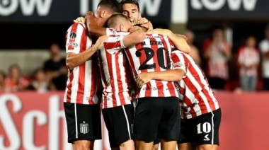 Estudiantes juega con Independiente de Chivilcoy, club fundado en 1930 cuyos colores homenajean a su par de Avellaneda