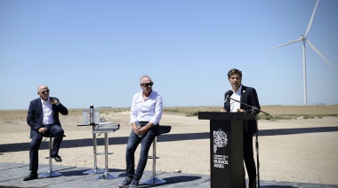 En el partido de Coronel Rosales Kicillof recorrió las obras de ampliación del Parque Eólico Pampa Energía IV